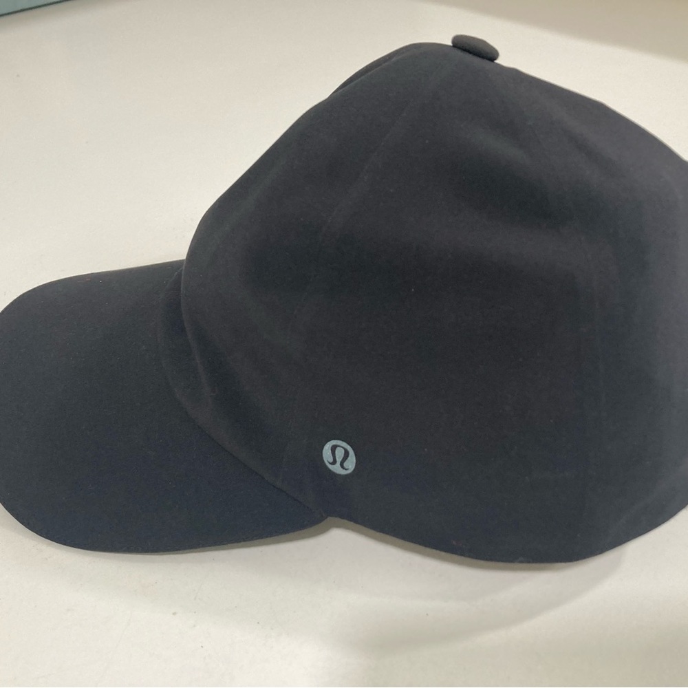 lululemon athletica black Hat